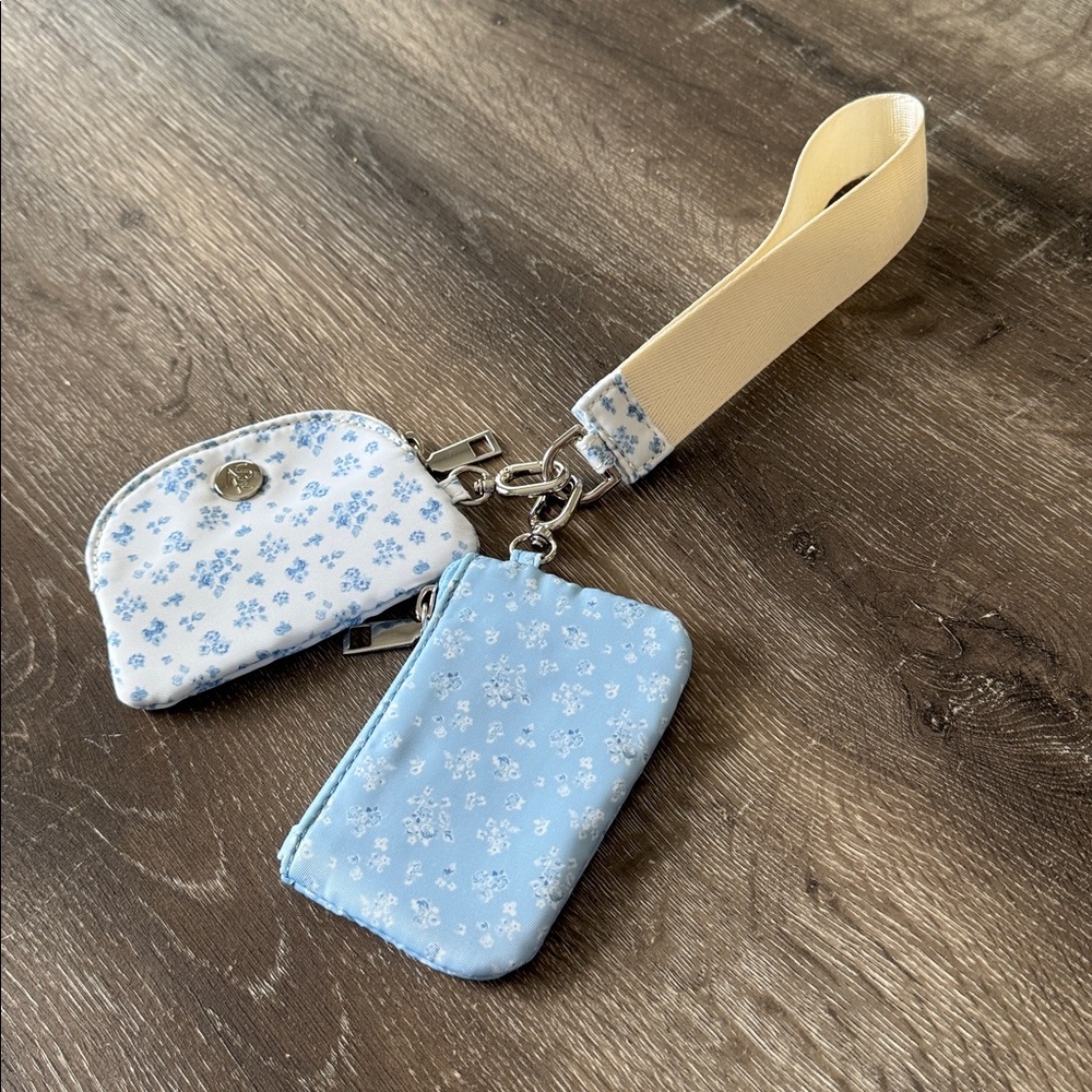 Altar’d State Keychain Wallet Landyard - Picture 3 of 3